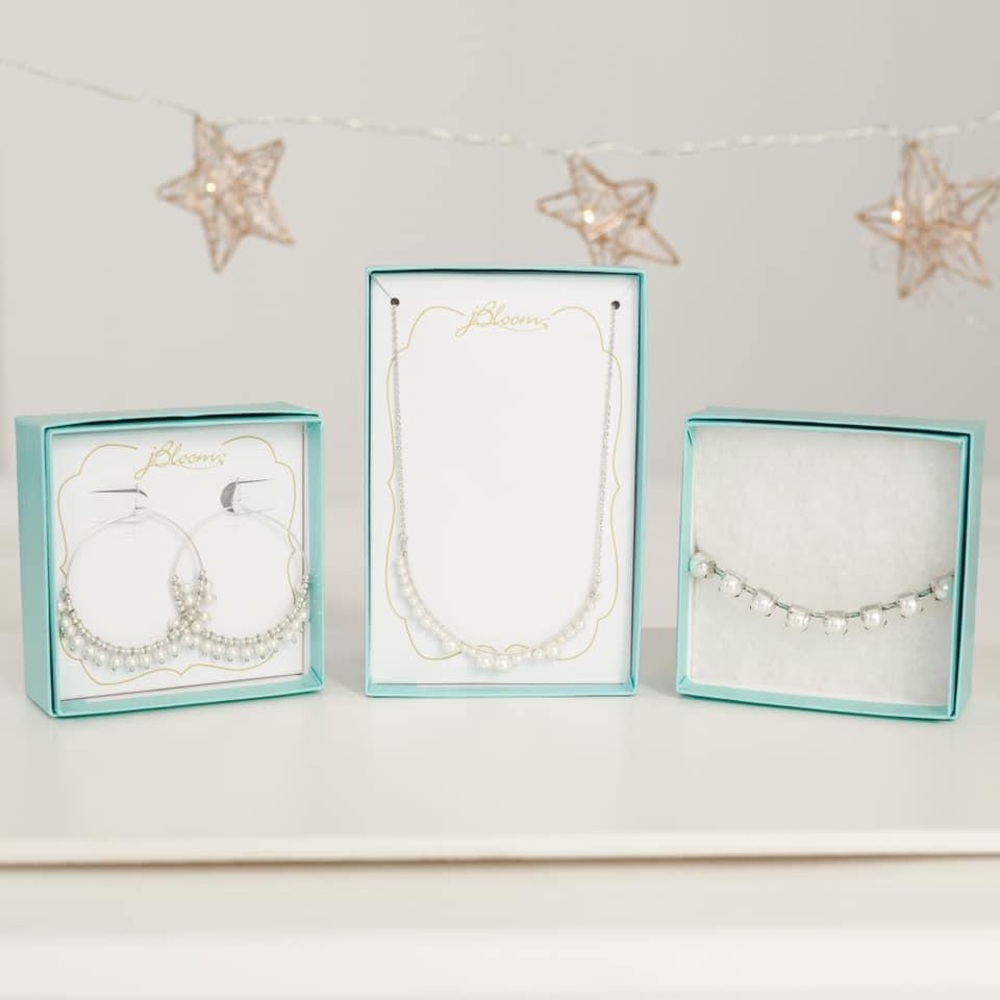 Pearl and Silver Jewelry Set